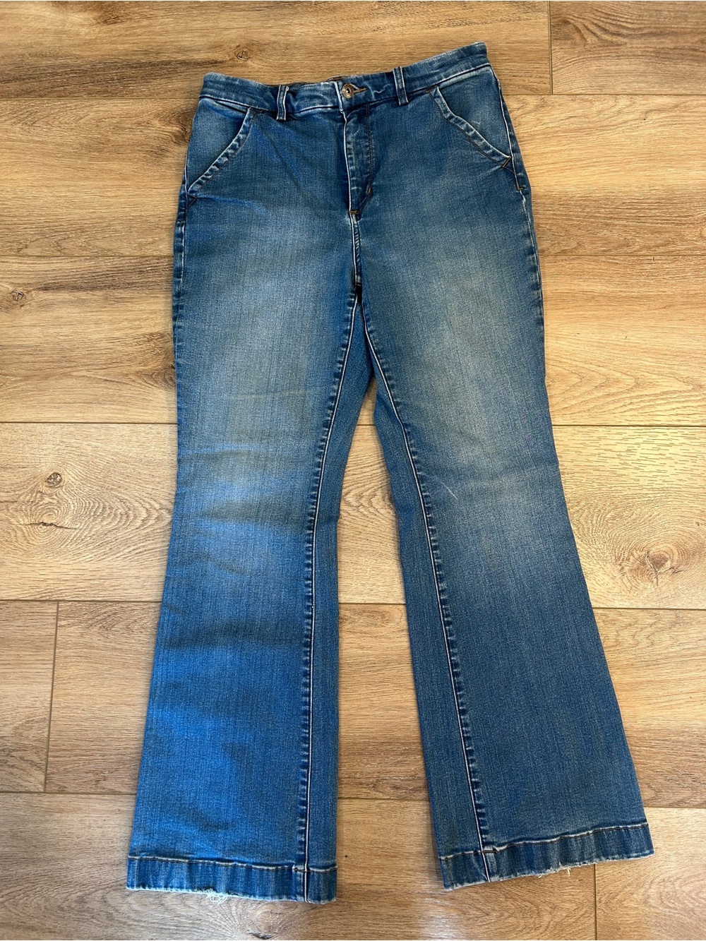 Duluth Trading Co. Mid-Rise Blue Flare Jeans stretch
